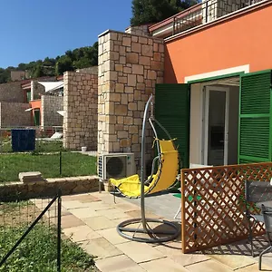  Appartement La Casa Del Mare : Cozy With Seaview And Garden Italie